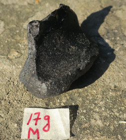 Tektiitti musta Thaimaa 17gM