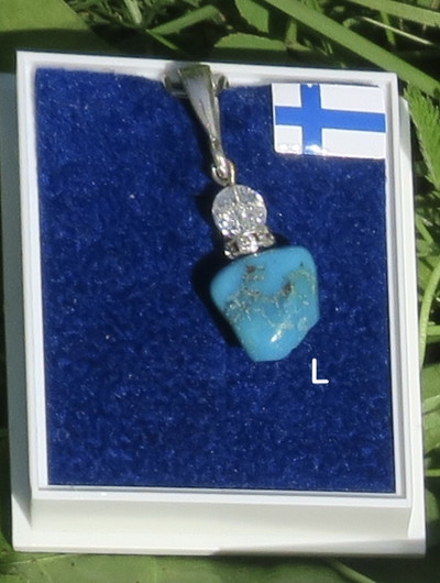 Riipus magnesiitti ja särötetty vuorikide jää-ice zirkonikoristen