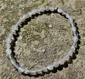 Rannekoru labradoriitti viistehiottu 4mm