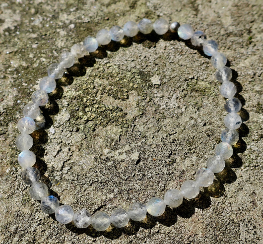 Rannekoru labradoriitti viistehiottu 4mm