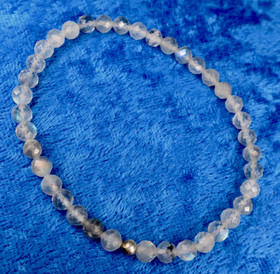 Rannekoru labradoriitti viistehiottu 4mm