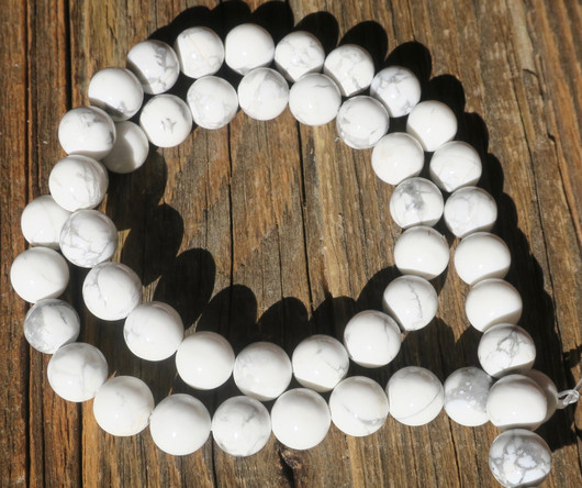 Magnesiitti valkoharmaa 8mm irtohelmi