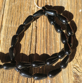 Onyksi musta pisara 15x8mm irtohelmi