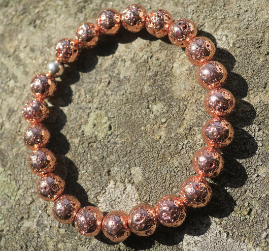 Rannekoru 8mm laavakivi, pinnoitettu kuparin värinen