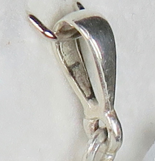 Riipuslenkki 925-hopeaa ja sen vaihtaminen ostettavaan riipukseen