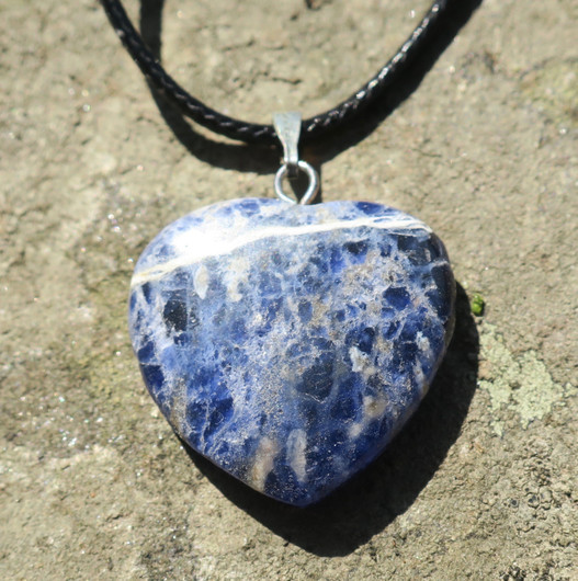 Riipus sodaliittisydän litteä 24mm. Valitse valikosta