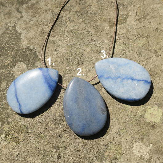 Riipus sinikvartsi iso 60x40mm porattu pisara RSi1-3