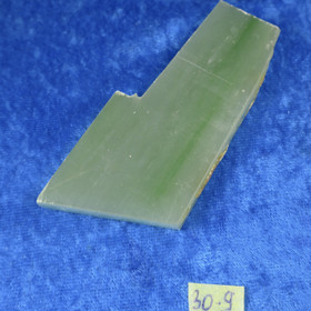 Nefriitti 52g sahattu siivu  nro30-9