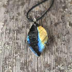 Riipus labradoriitti  13-14g LXK