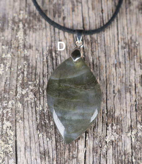 Riipus labradoriitti 6-7g valitse nrot D/ F/ H