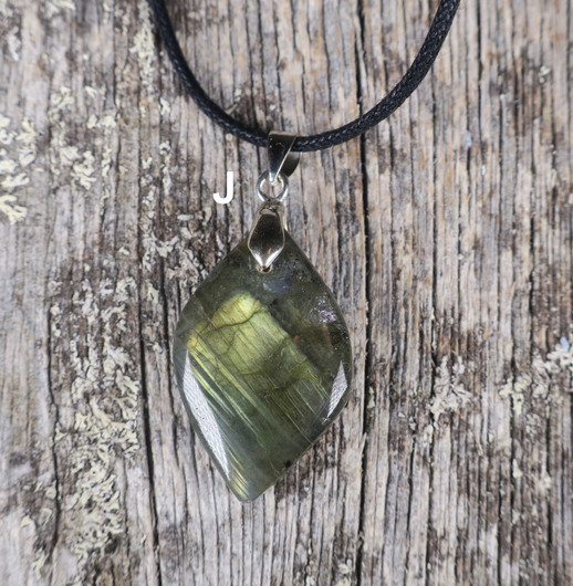 Riipus labradoriitti 6-7g nro J ja K ja L