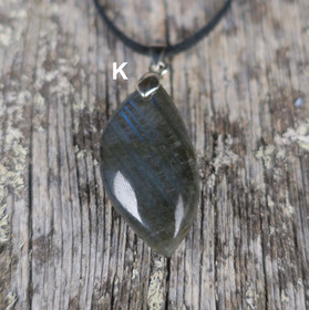 Riipus labradoriitti 6-7g nro J ja K ja L