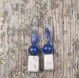 Korvakorut herkimer, sodaliitti, lapis latsuli, magnesiitti. HER5