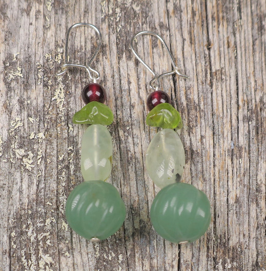 Korvakorut NEITSYT VIRGO, neitsyen onnenkivet NEI4