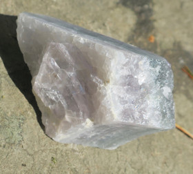 Fluoriitti raaka monivärinen 116g 60x40x32mm Madagaskar