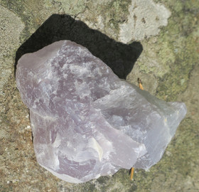 Fluoriitti raaka lila 153g 60x50x40mm Madagaskar