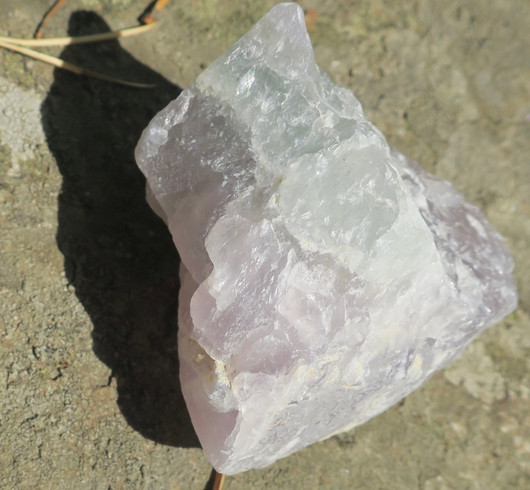 Fluoriitti raaka lila 153g 60x50x40mm Madagaskar