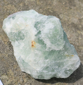 fluoriitti raaka vihreä 133g 65x45x40mm Madagaskar