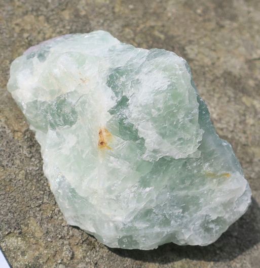 fluoriitti raaka vihreä 133g 65x45x40mm Madagaskar