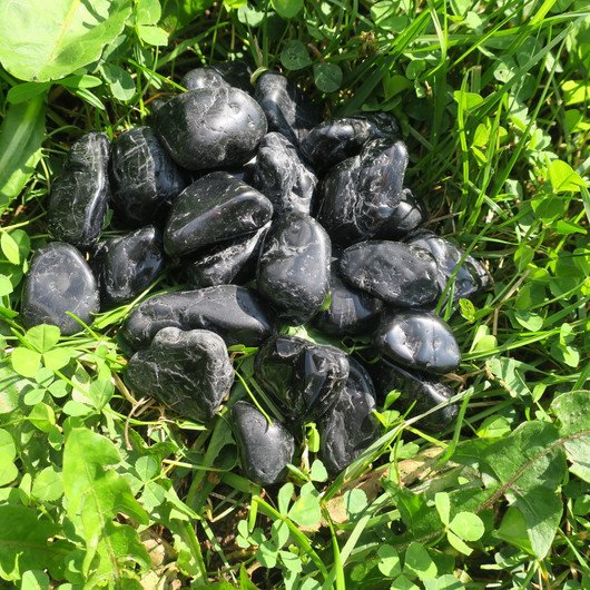 Musta turmaliini rumpuhiottu. Valitse koko