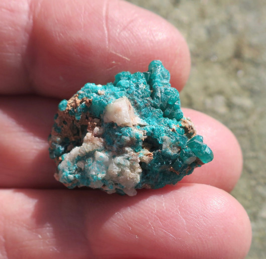 Dioptaasi  5,2g smaragdinvihreä kidesykerö nro2