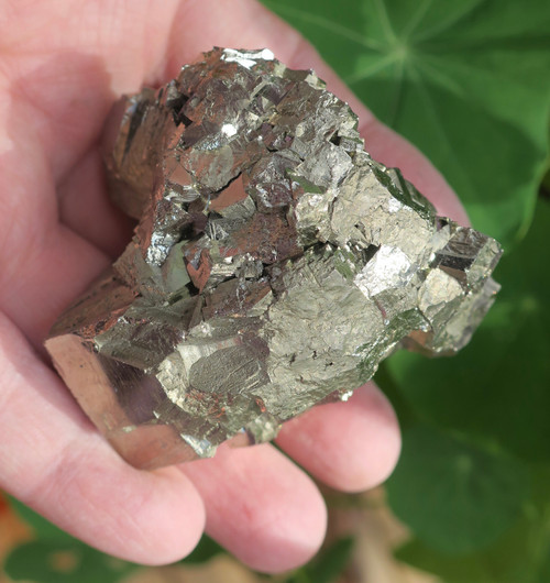 Pyriitti kidesykerö isot kiteet 286g  60x55x50mm Peru 49s3