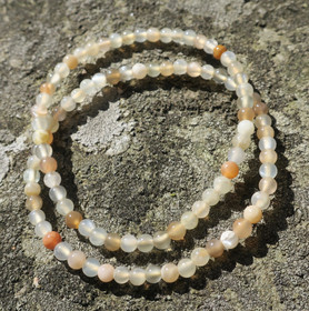 Rannekoru kuukivi 4mm 