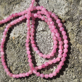 Rubelliitti turmaliini 3mm viistehiottu irtohelmi 