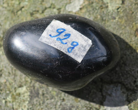 Turmaliini musta rumpuhiottu 92g 50x30x30mm Brasilia