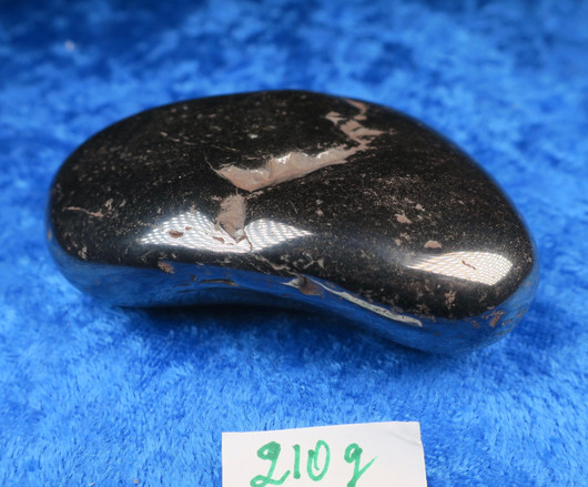 Hematiitti rumpuhiottu 210g 70x50x20mm Brasilia