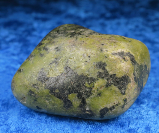 Serpentiniitti rumpuhiottu 92g 40x30x25mm Brasilia