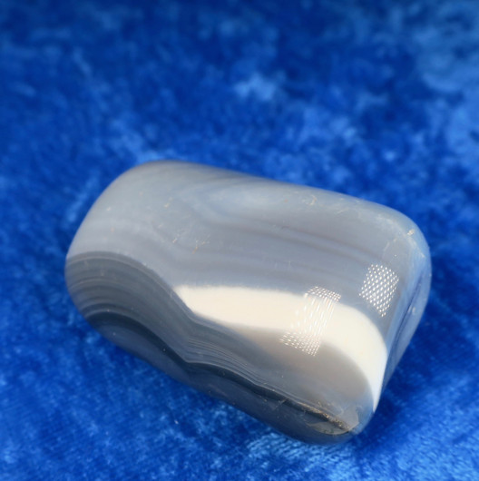 Kalsedoni rumpuhiottu 81g Brasilia