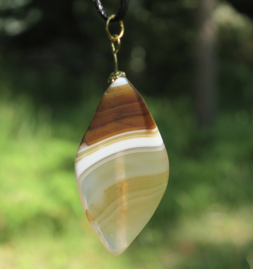 Riipus akaatti ruskeankirjava  AIN2 