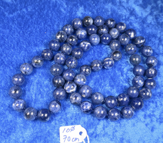 Helmet sodaliitti 10mm solmitut 70cm pitkät