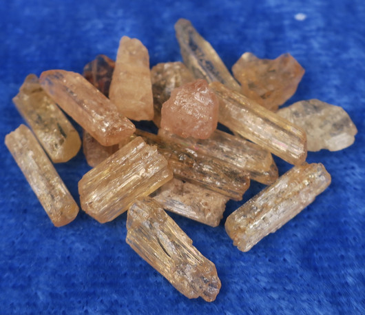 Viinitopaasi raaka 0,2-0,3g keskim 10mm 