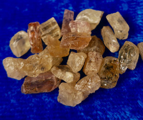 Viinitopaasi raaka 0-0,2g keskim 5mm