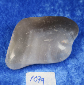 Kalsedoni rumpuhiottu 107g 55x42x23mm Brasilia