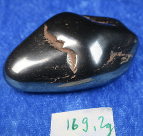 Hematiitti rumpuhiottu 169g 67x45x25mm Brasilia