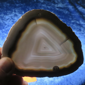 Akaattilevy natural 73g 95x80mm harmaanruskea, vaaleat reunat N22 Brasilia