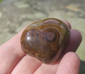 Akaatti rumpuhiottu 52g 42x37x25mm RUSKEAT SILMÄT