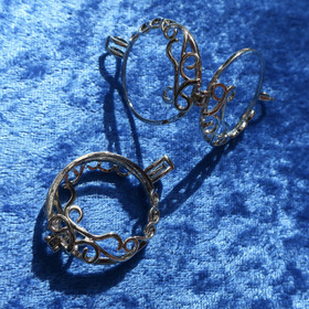 Riipuspidike 25mm pidike kaksipuolinen koristeellinen malli E