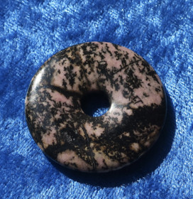 Riipus rodoniitti kividonitsi 40mm