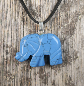 Riipus magnesiitti turkoosivärjätty elefantti 30mm