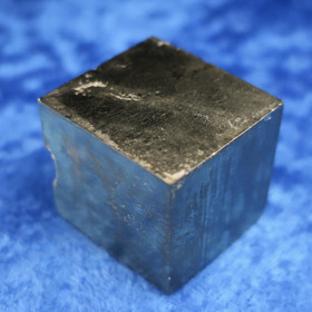 Pyriitti kide iso kuutio 100g 29x29x27mm nroB
