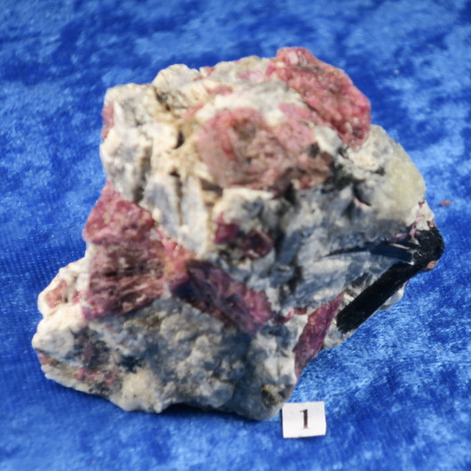 Eudialyytti raaka 114g nro1