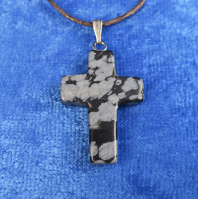 Riipus lumihiutaleobsidiaani risti 25mm 