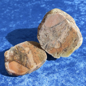 Selestiini, skarni halkaistu raakakivi 268g Hi175D 