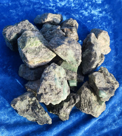 Smaragdi emerald raaka. Valitse koko 10-60g