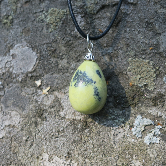 Riipus serpentiini pisara, kivi 25mm