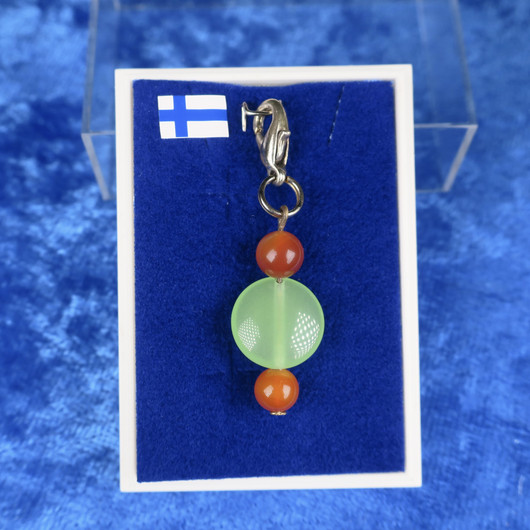 Riipus lukollinen karneoli 6mm, vihreä lasi LUK6